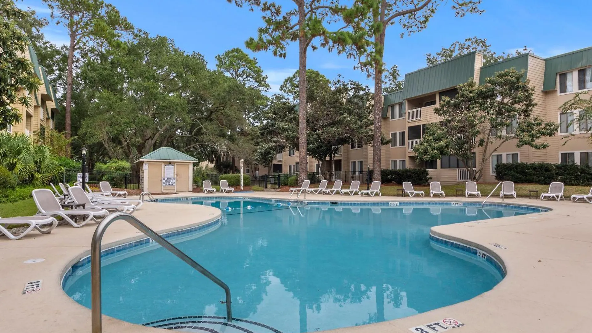 Apartment Pools - Beach Access - Sauna - Indoor Pool Hilton Head Island United States