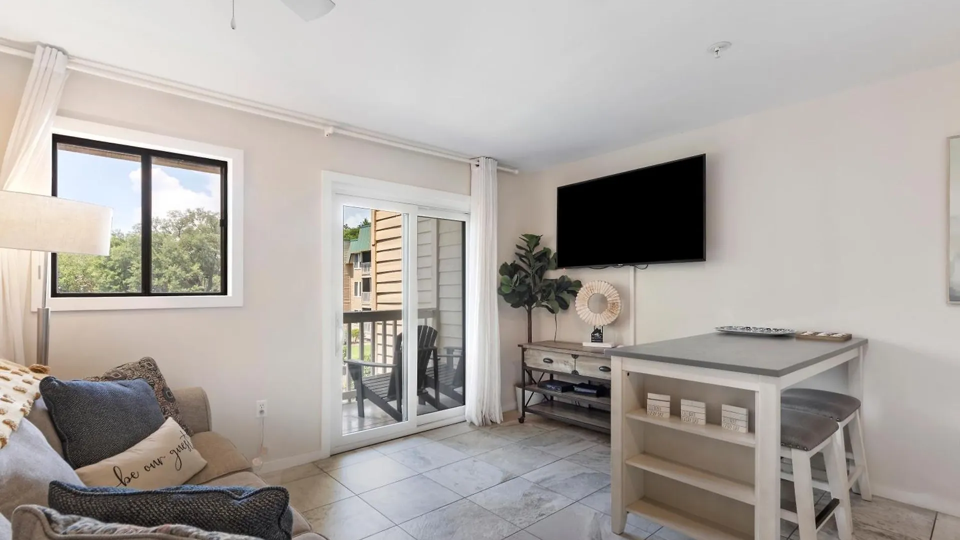 Pools - Beach Access - Sauna - Indoor Pool Hilton Head Island Apartment